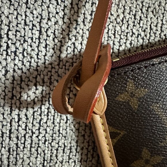 Louis Vuitton Carry-All Pochette Pouch with Dust bag Excellent - Picture 16 of 16